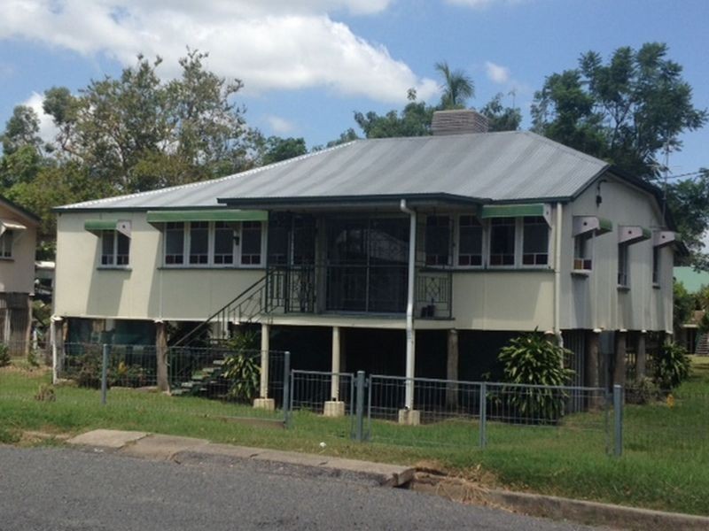 12 Charles Street, Berserker QLD 4701