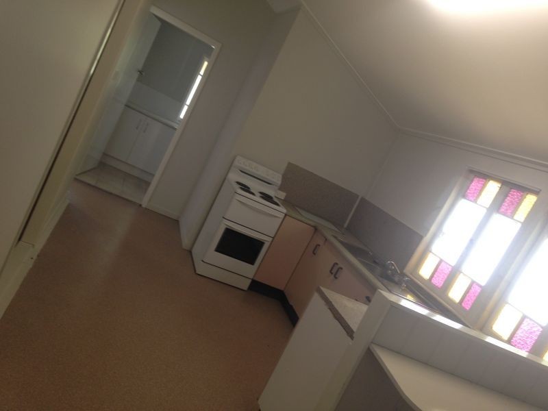 12 Charles Street, Berserker QLD 4701