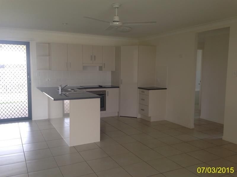 18 Jane Crescent, Gracemere QLD 4702