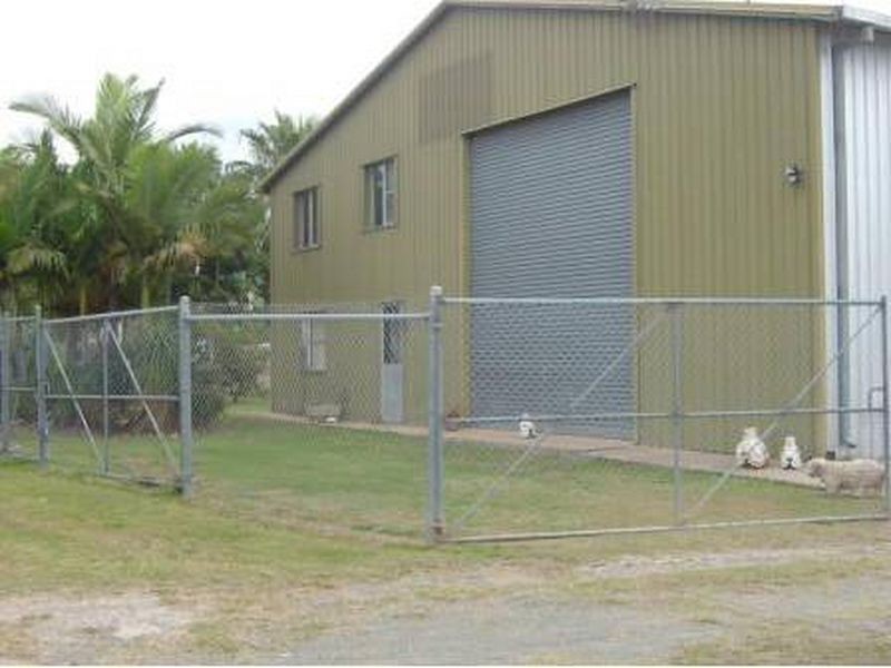 9-11 Okano Street, Moura QLD 4718
