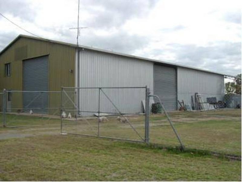 9-11 Okano Street, Moura QLD 4718
