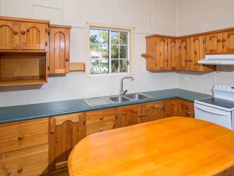 10 Canovan Street, Berserker QLD 4701