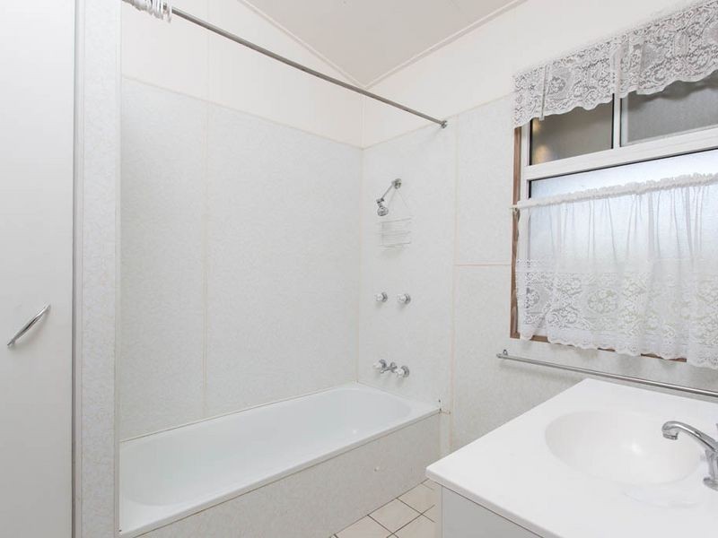 10 Canovan Street, Berserker QLD 4701