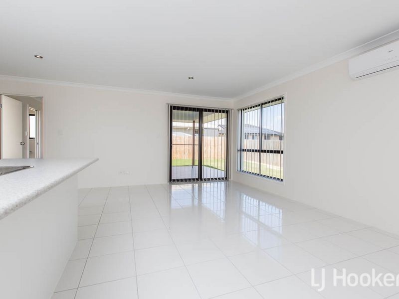 4 Gee Place, Gracemere QLD 4702