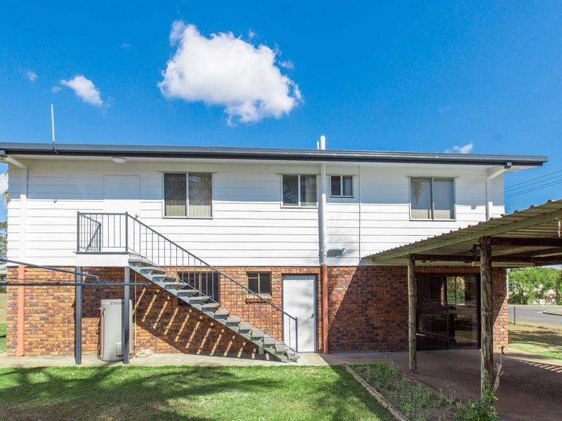 28 Barry Street, Gracemere QLD 4702