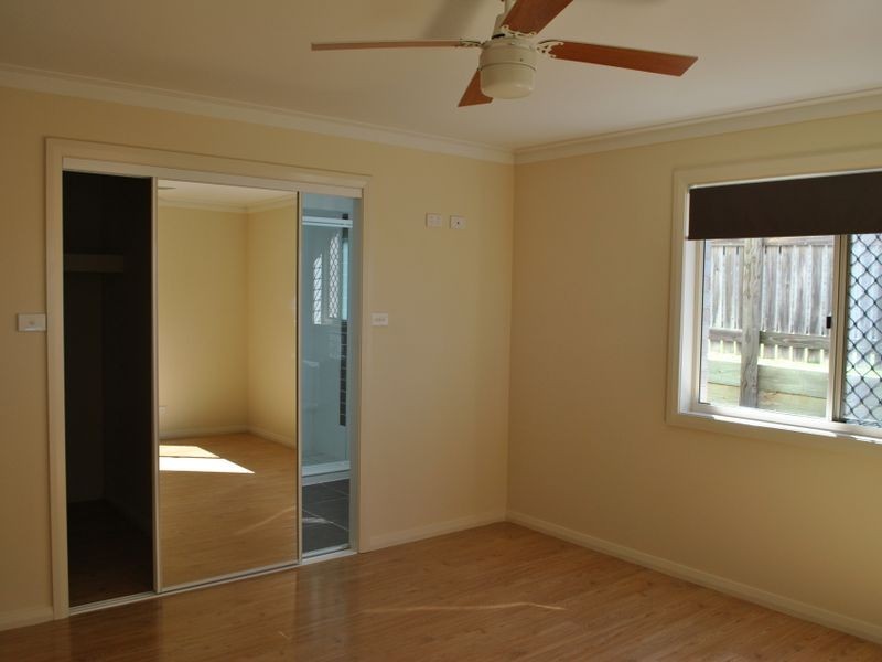 42 James Street, Gracemere QLD 4702