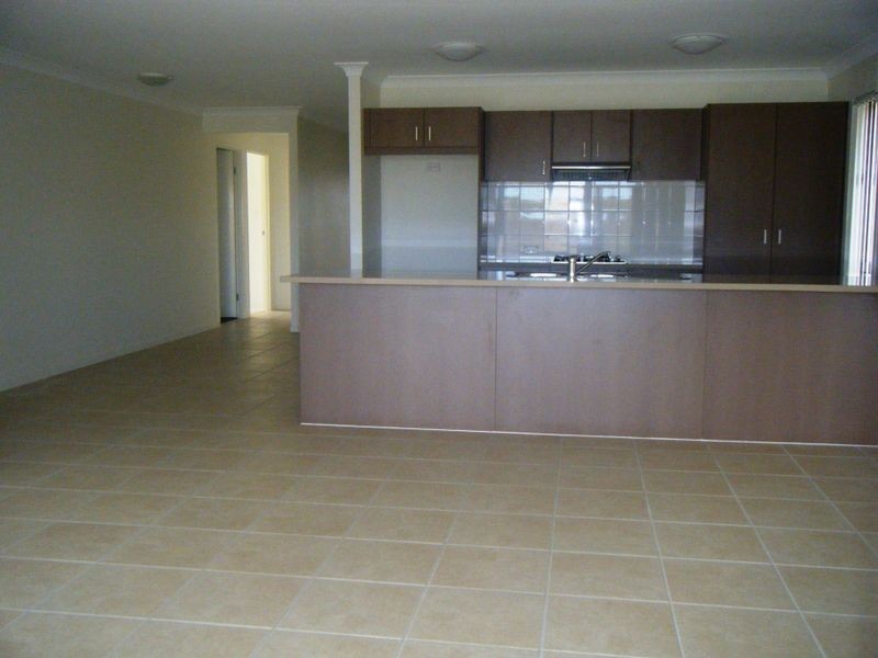 18 Chatterton Boulevard, Gracemere QLD 4702