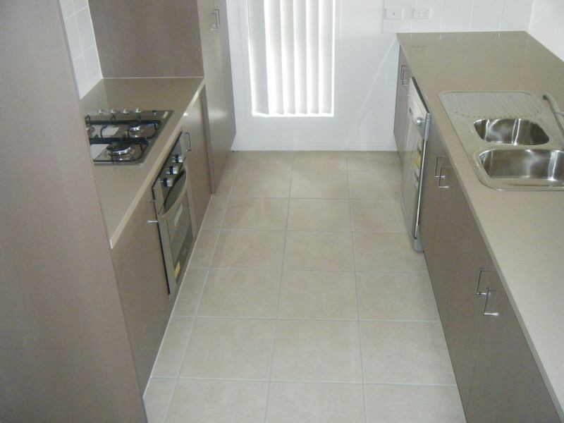 18 Chatterton Boulevard, Gracemere QLD 4702