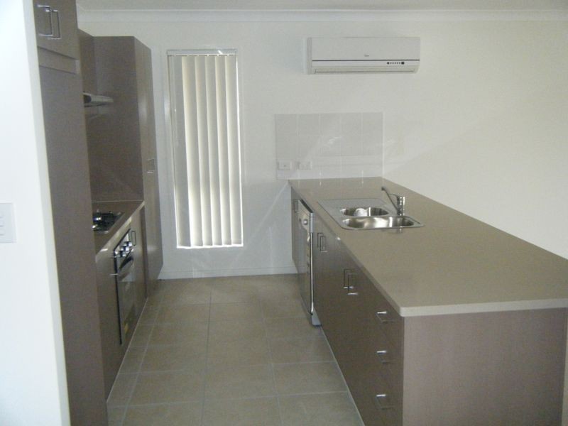 18 Chatterton Boulevard, Gracemere QLD 4702