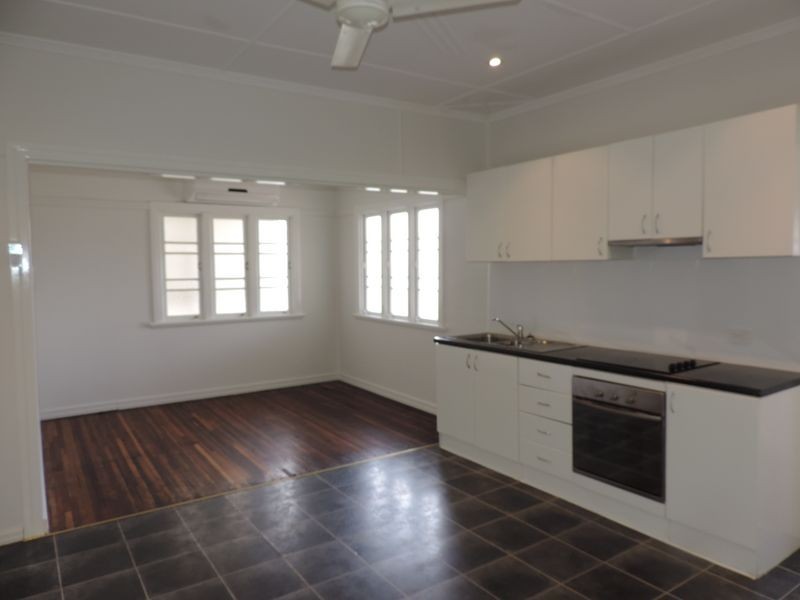 42 Lucas Street, Berserker QLD 4701