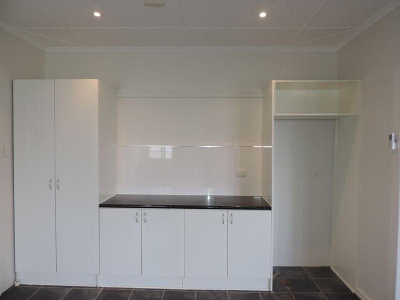 42 Lucas Street, Berserker QLD 4701