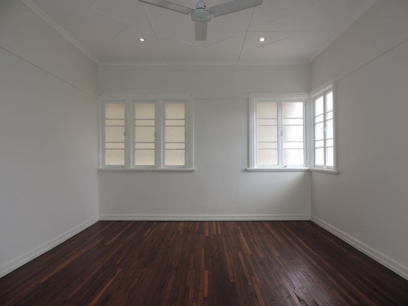 42 Lucas Street, Berserker QLD 4701