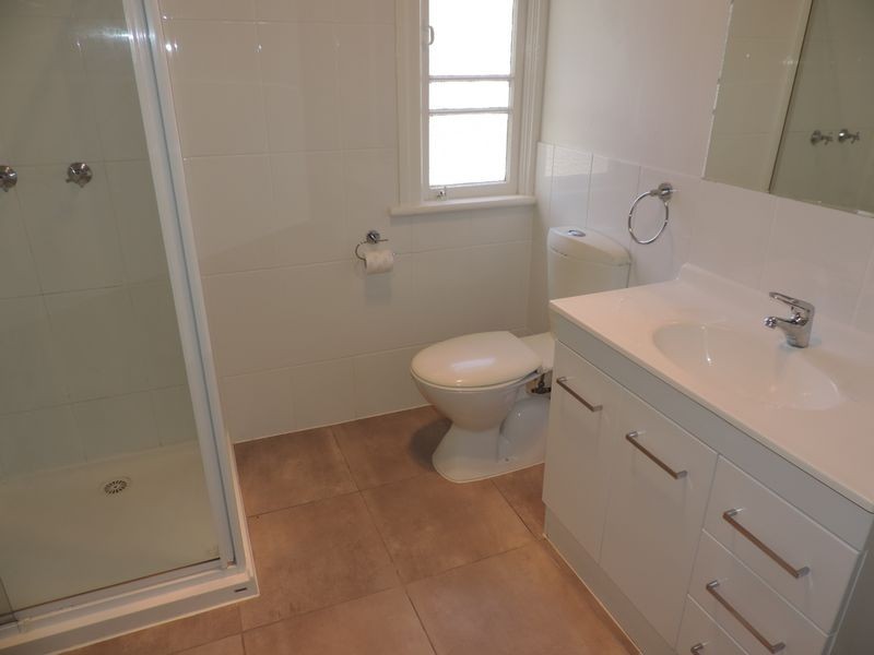 42 Lucas Street, Berserker QLD 4701