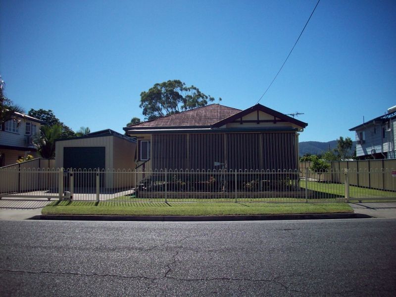 6 Renshaw Street, Park Avenue QLD 4701