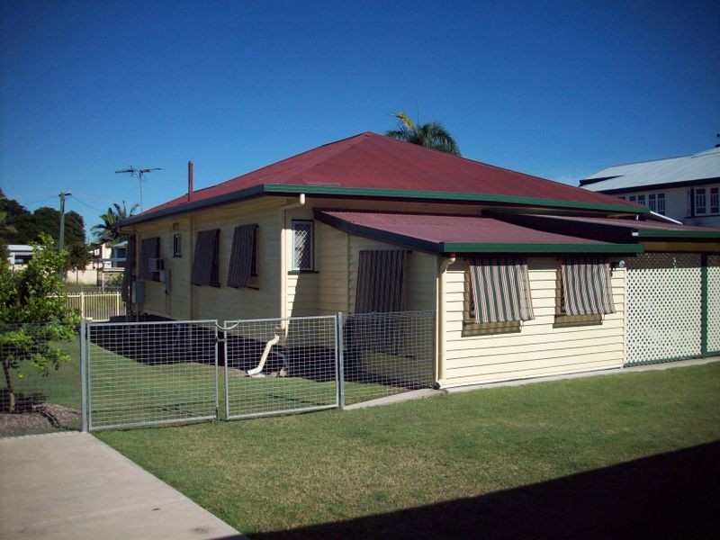 6 Renshaw Street, Park Avenue QLD 4701