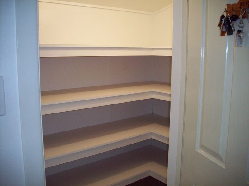 6 Renshaw Street, Park Avenue QLD 4701