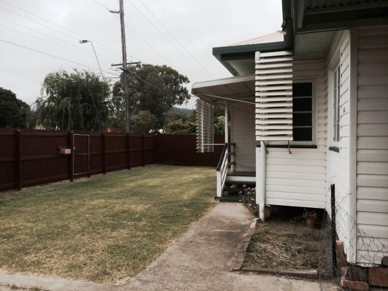 148 High Street, Berserker QLD 4701