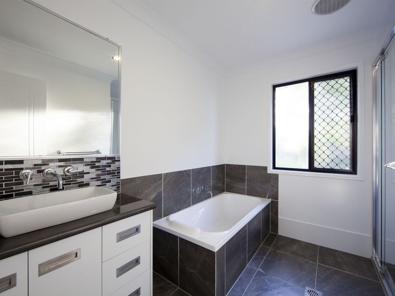 18b Lavarack Street, The Range QLD 4700