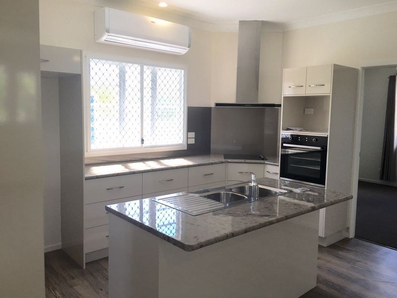 489 Crane Ave, Kawana QLD 4701