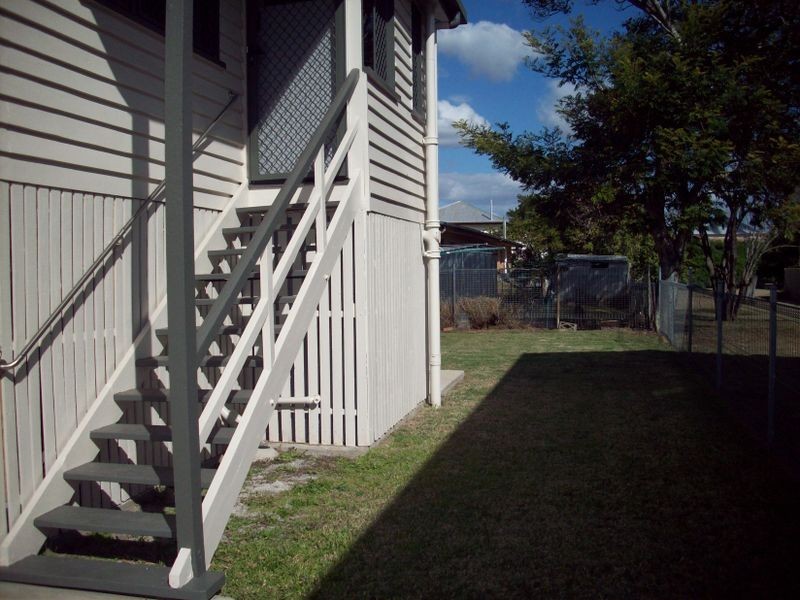 297 Pine Street, Berserker QLD 4701