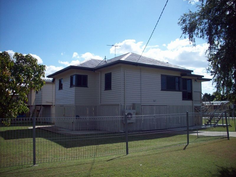 297 Pine Street, Berserker QLD 4701