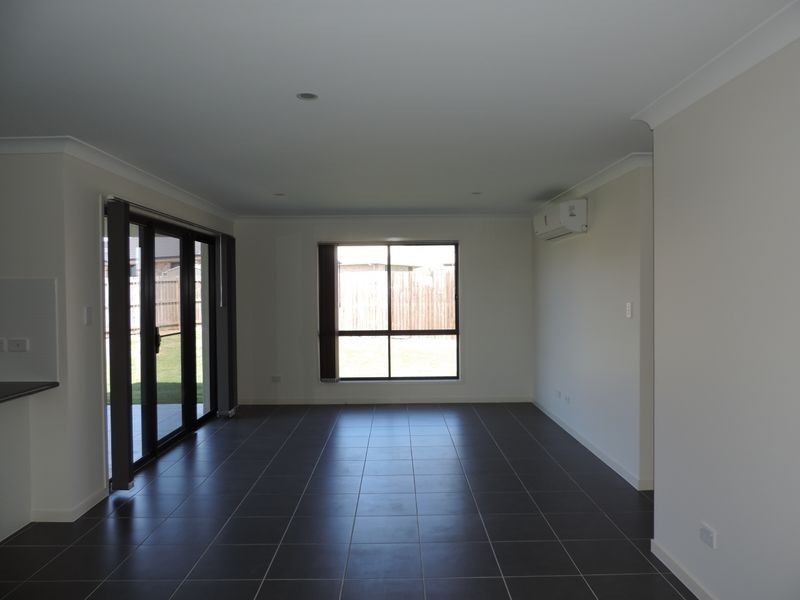 1 Gee Place, Gracemere QLD 4702