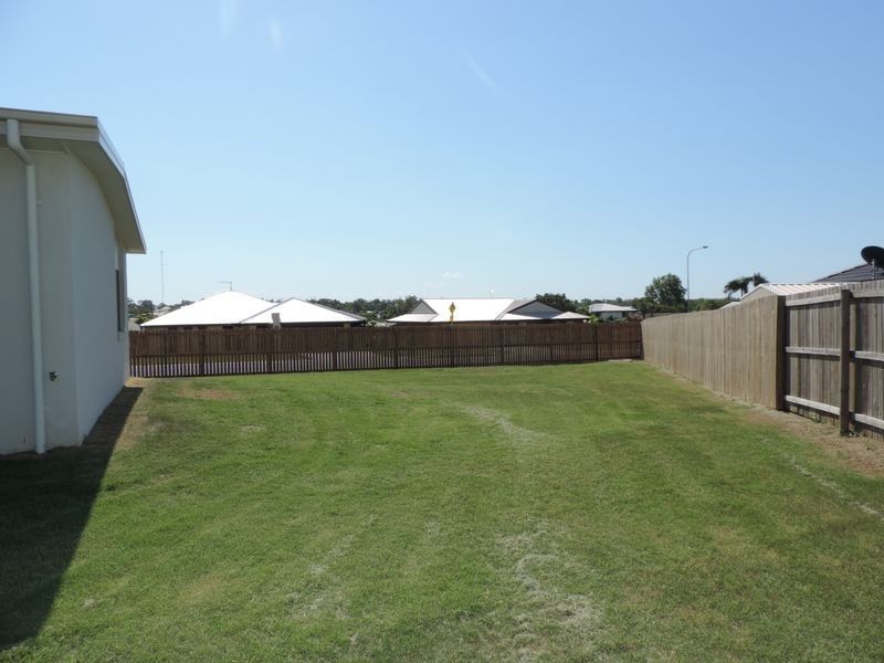 1 Gee Place, Gracemere QLD 4702