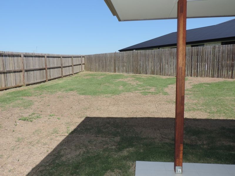 9 Gee Place, Gracemere QLD 4702