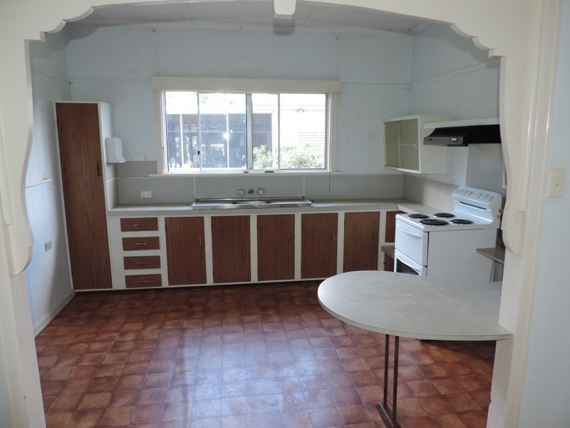 11 Wentworth Terrace, The Range QLD 4700