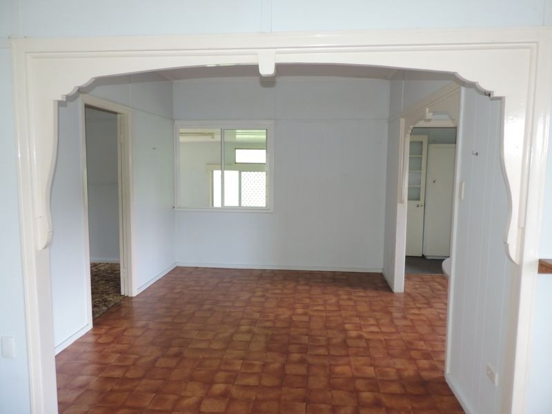 11 Wentworth Terrace, The Range QLD 4700