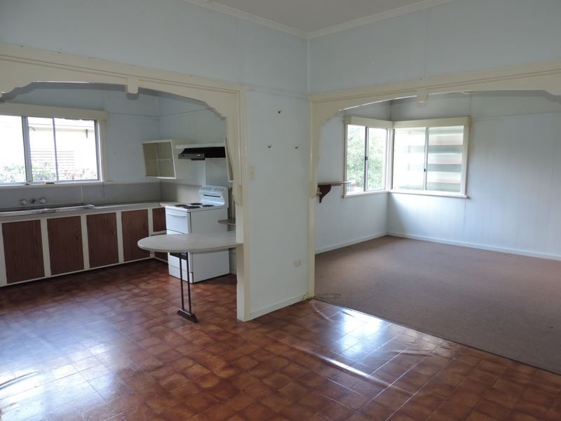 11 Wentworth Terrace, The Range QLD 4700