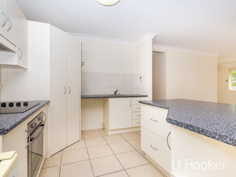 33 Joseph Street, Gracemere QLD 4702