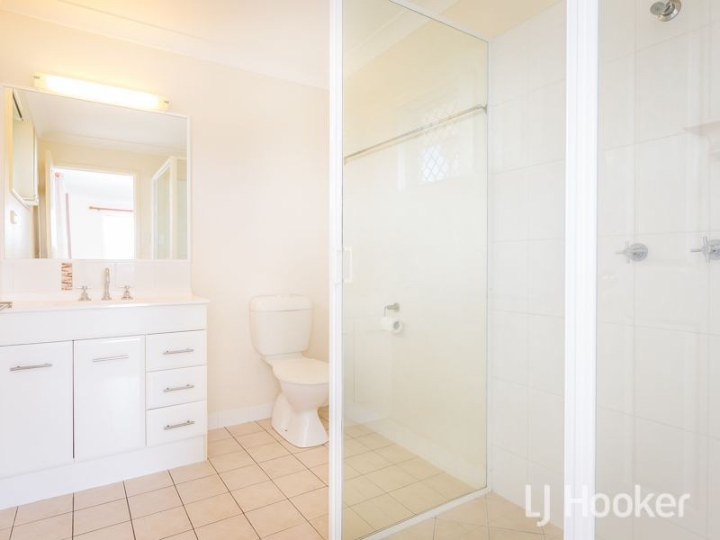 33 Joseph Street, Gracemere QLD 4702