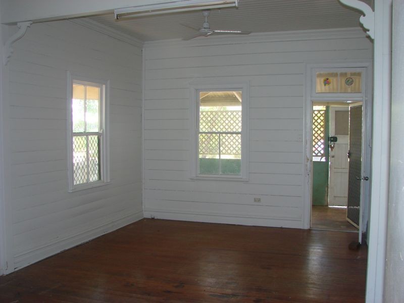 102 Nobbs Street, Berserker QLD 4701