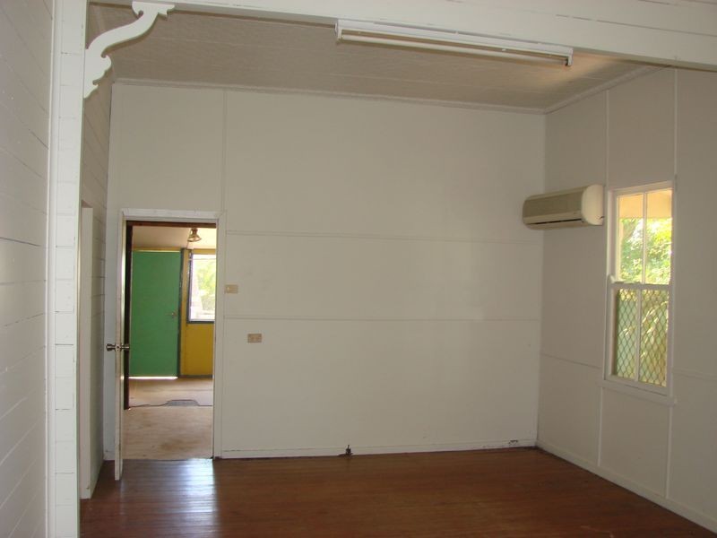 102 Nobbs Street, Berserker QLD 4701