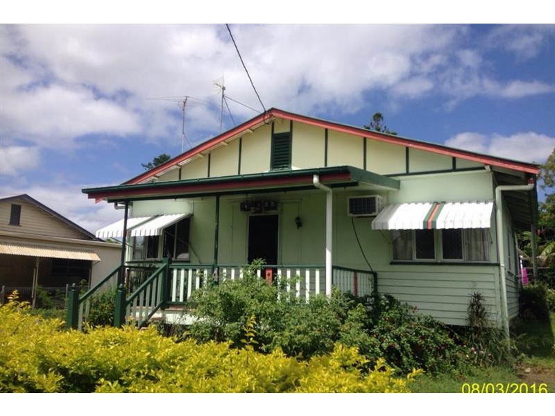 4 Dowling Street, Park Avenue QLD 4701