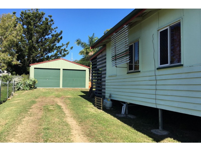 4 Dowling Street, Park Avenue QLD 4701