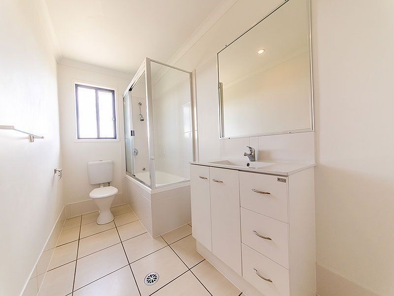 12 Viney Street, Gracemere QLD 4702