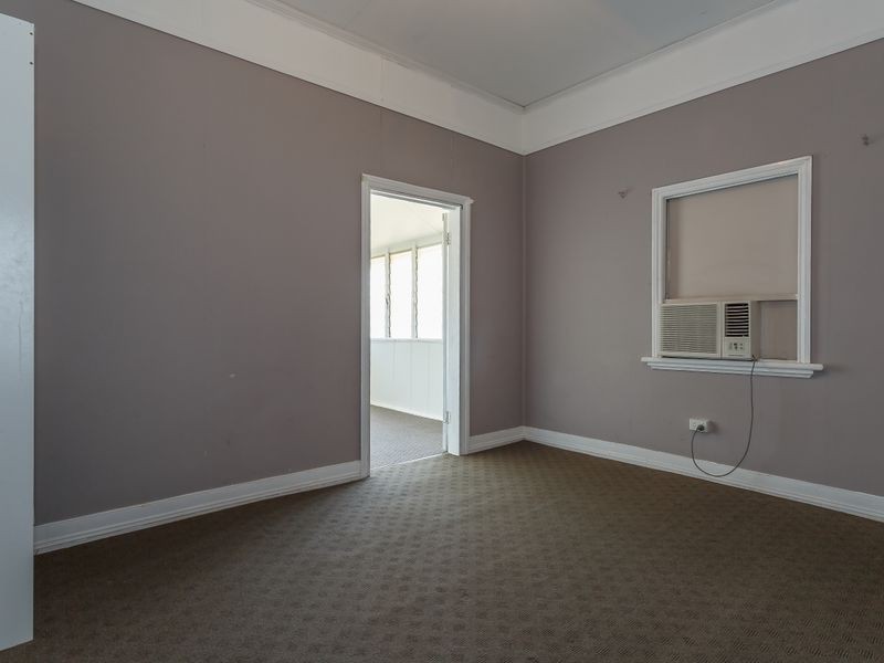 54 Wood Street, Depot Hill QLD 4700