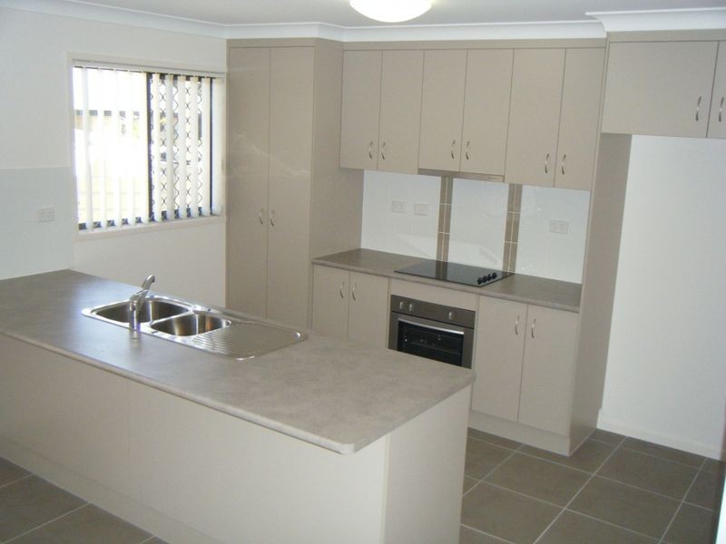 16 Kerrie Meares Crescent, Gracemere QLD 4702