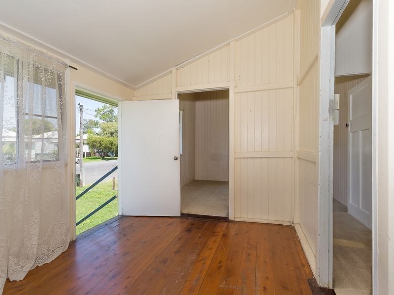 397 East Street, Depot Hill QLD 4700