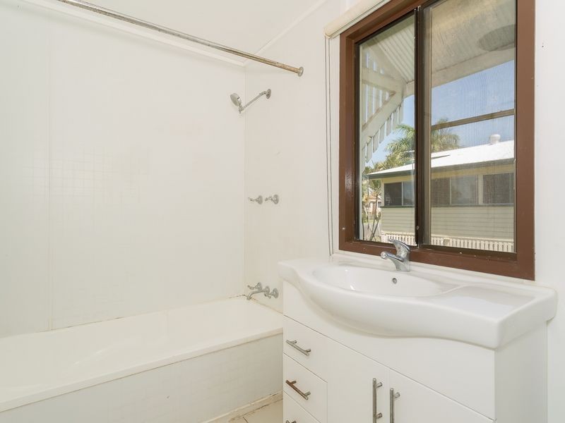 397 East Street, Depot Hill QLD 4700