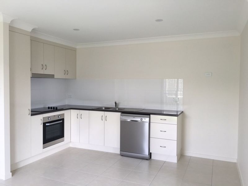 32B Bronco Crescent, Gracemere QLD 4702