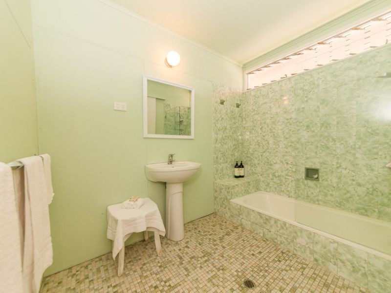 12 Agnes Street, The Range QLD 4700