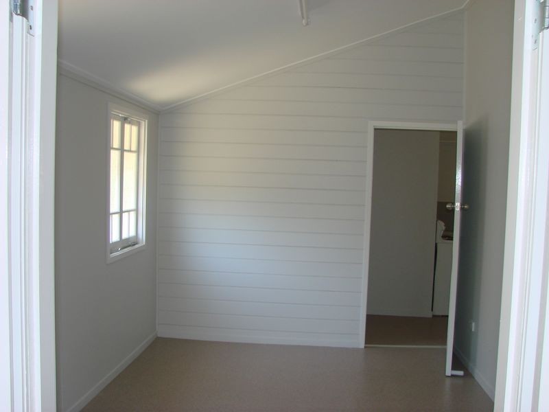 12 Charles Street, Berserker QLD 4701