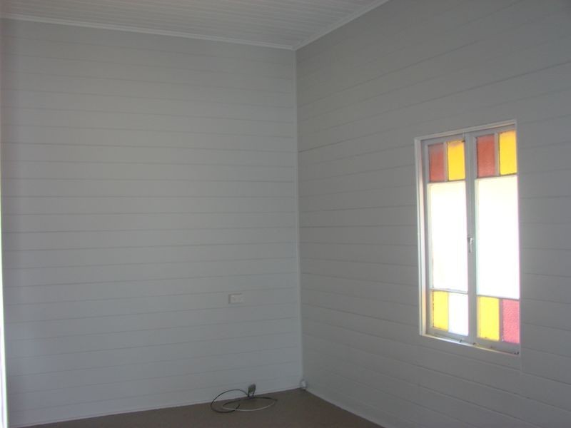 12 Charles Street, Berserker QLD 4701