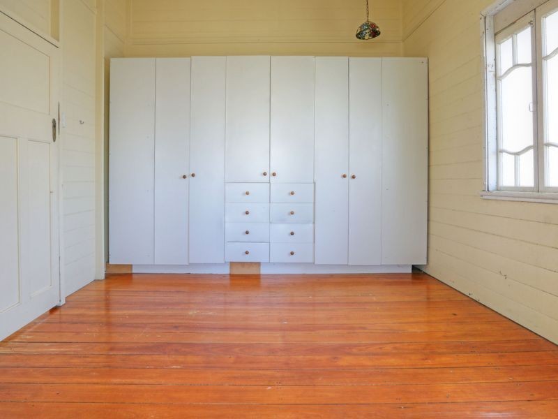 303 East Street, Depot Hill QLD 4700