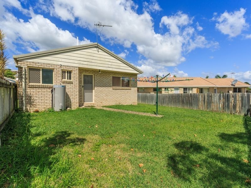 27 Van Haeren Street, Kawana QLD 4701