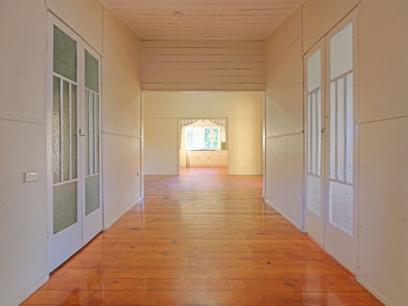 242 West Street, Depot Hill QLD 4700