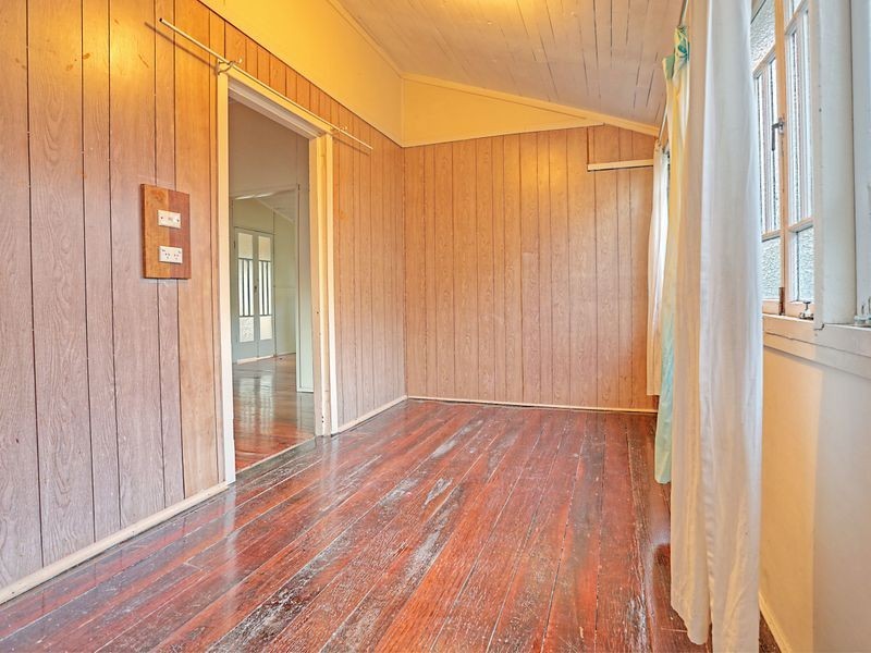 242 West Street, Depot Hill QLD 4700